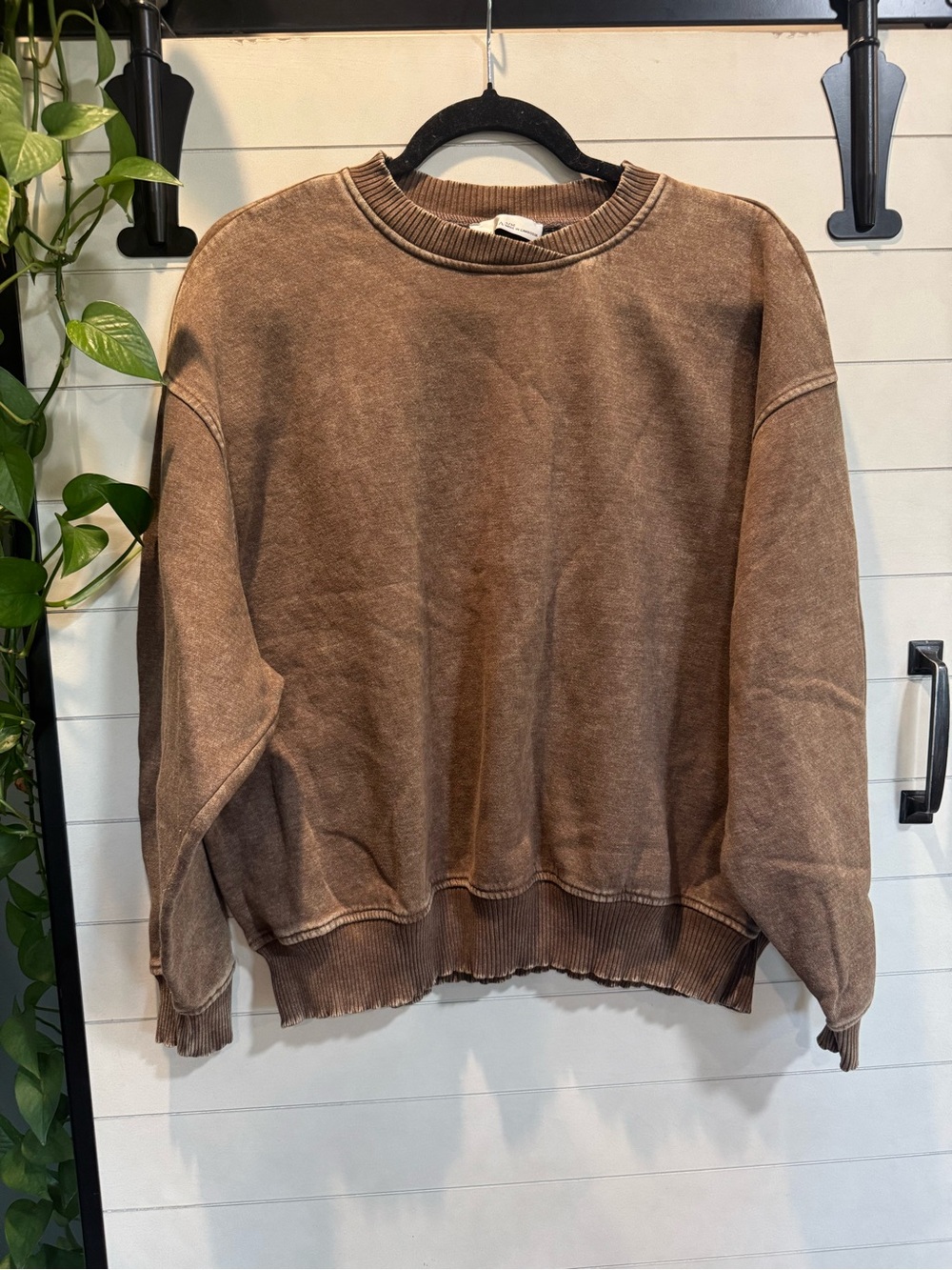 Zenana Outfitters Washed Brown Crewneck Sweatshirt